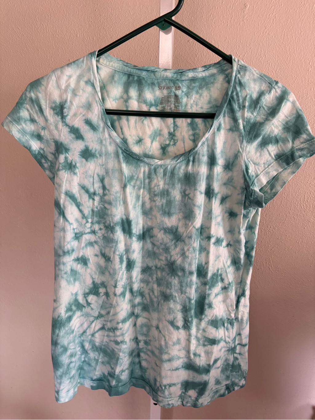 St. John's Bay Aqua And White Tie-Dye Scoop Neck Tee